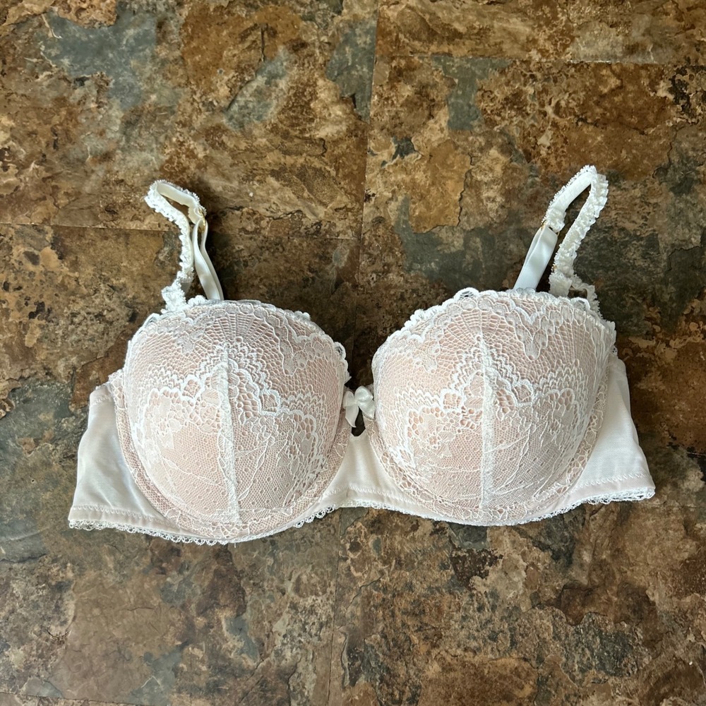 Adored By Adore Me Lined Bra Womens Size 38B White Floral Lace Padded Underwire